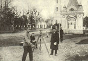 Часовня памяти 1812 года и Воскресенская церковь. 1929 г.